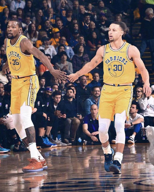 侣之间的亲 侣之间的亲