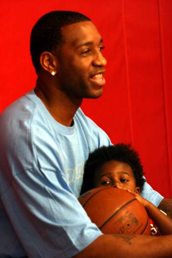 他在攻防两 他在攻防两