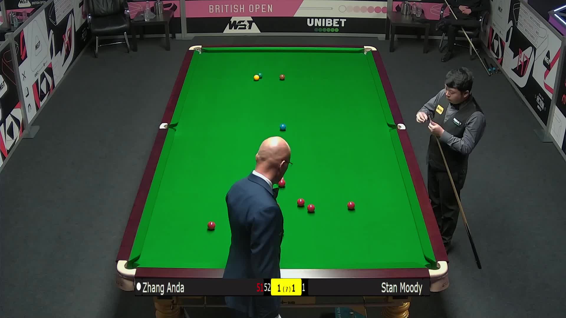 在一张四方 在一张四方